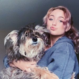 Meet your Posher, Lexi